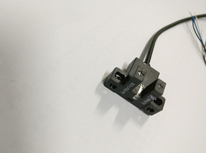 電渦流傳感器有什么缺點(diǎn)，與電渦流式傳感器有什么不同？