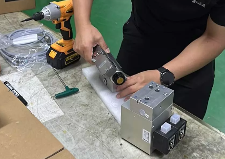 博揚(yáng)工程師成功組裝并檢測(cè)組合閥，彰顯專業(yè)實(shí)力確保品質(zhì)